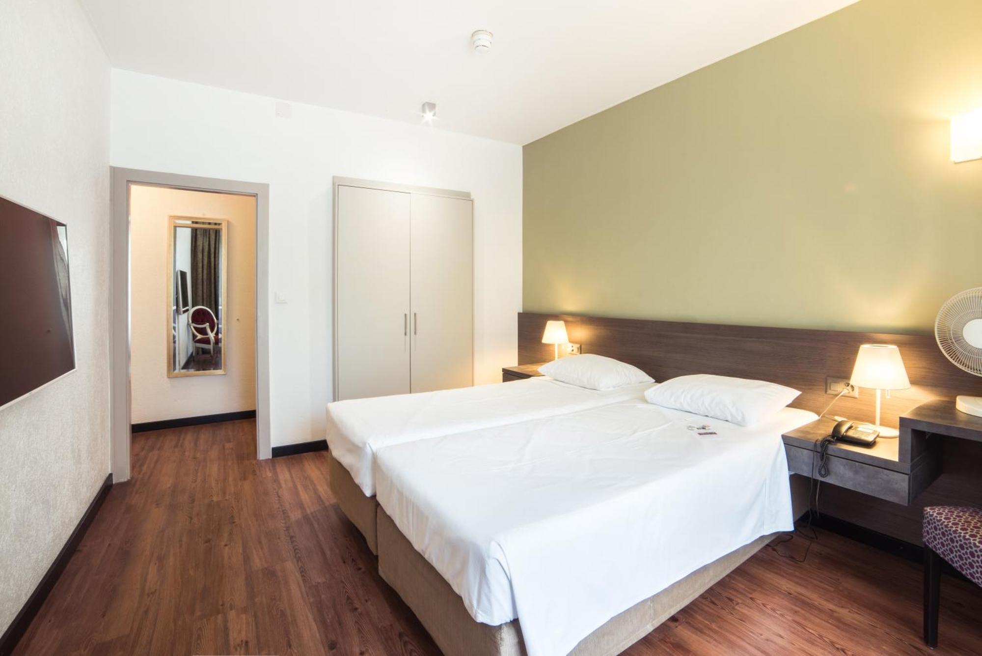 Hotel Montana Женева Стая снимка